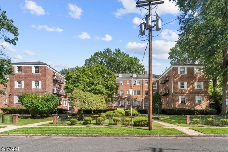 63 Forest Hill Pkwy #k1