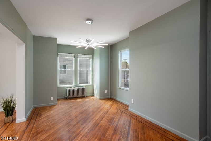 108 Thomas St