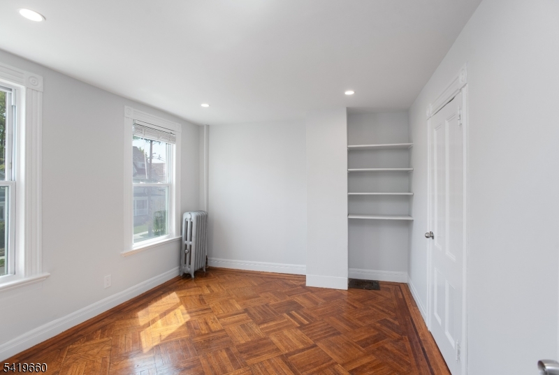 108 Thomas St