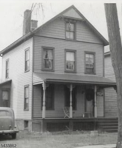 108 Thomas St