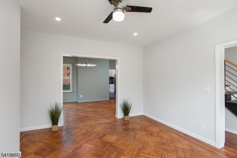 108 Thomas St