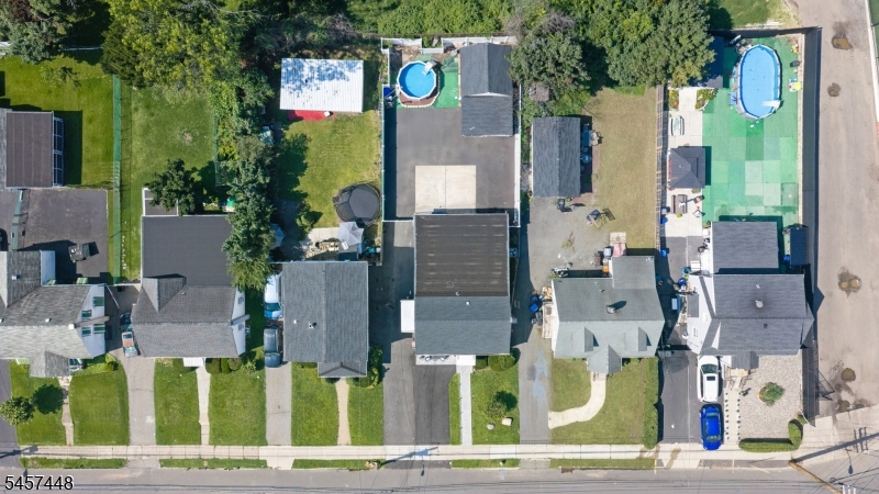 379 Chamberlain Ave