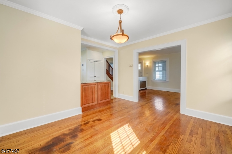 466 Beardsley Ave