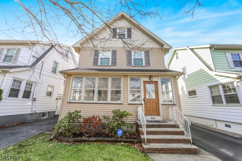 466 Beardsley Ave