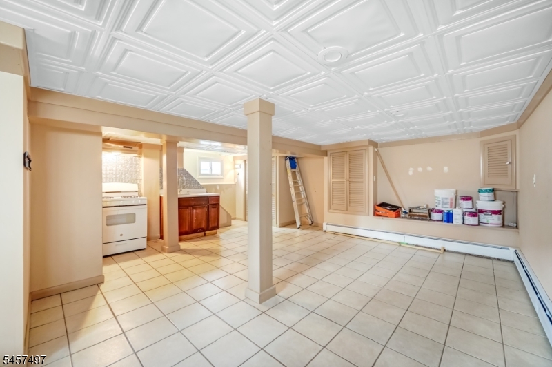 466 Beardsley Ave