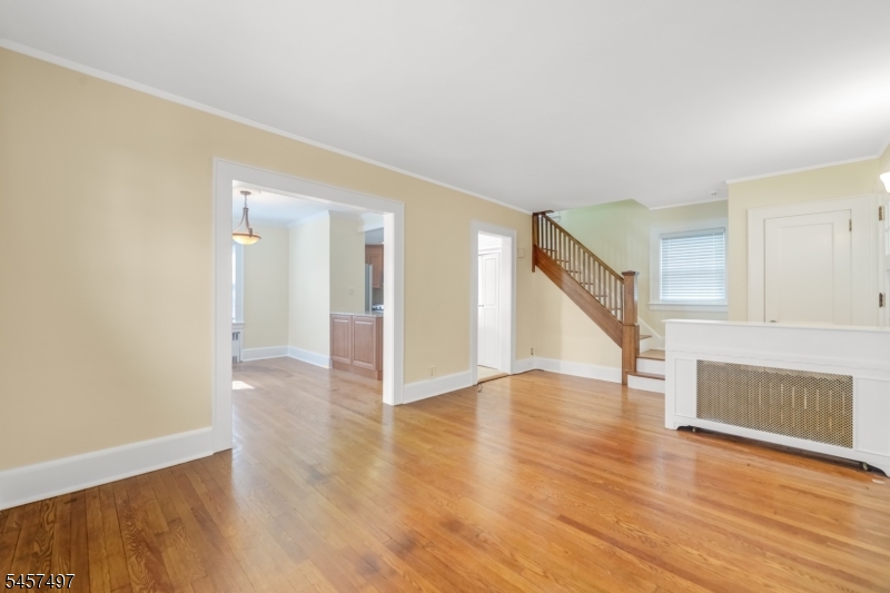 466 Beardsley Ave