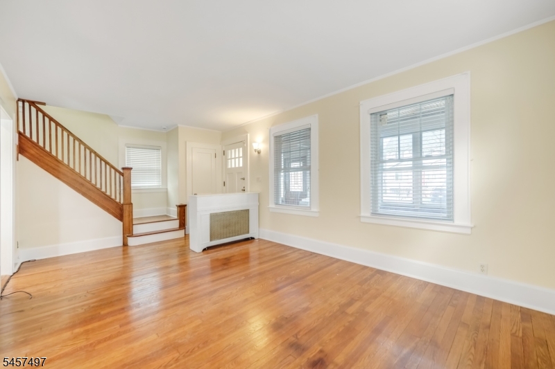 466 Beardsley Ave