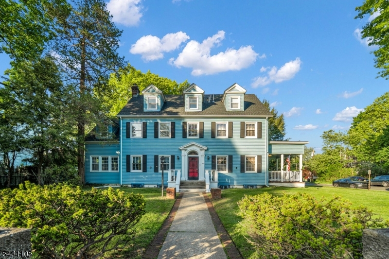 833 Salem Ave