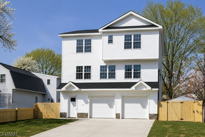 217 Seeley Ave