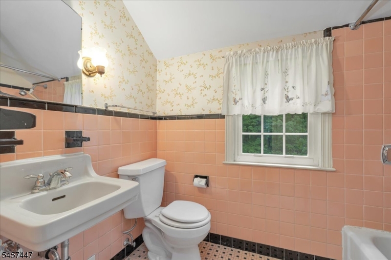 121 Passaic Ave