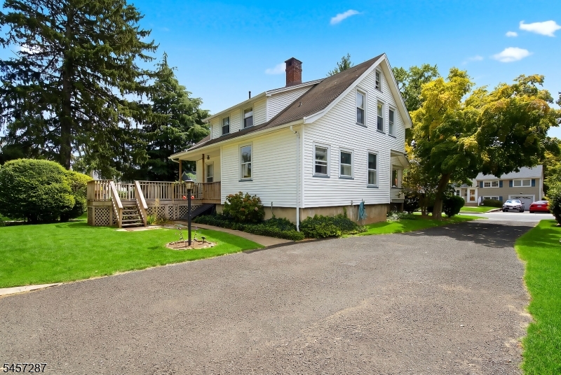 33 Pine St