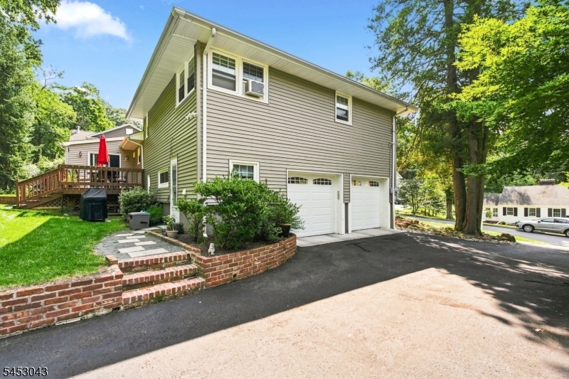 23 Evergreen Dr