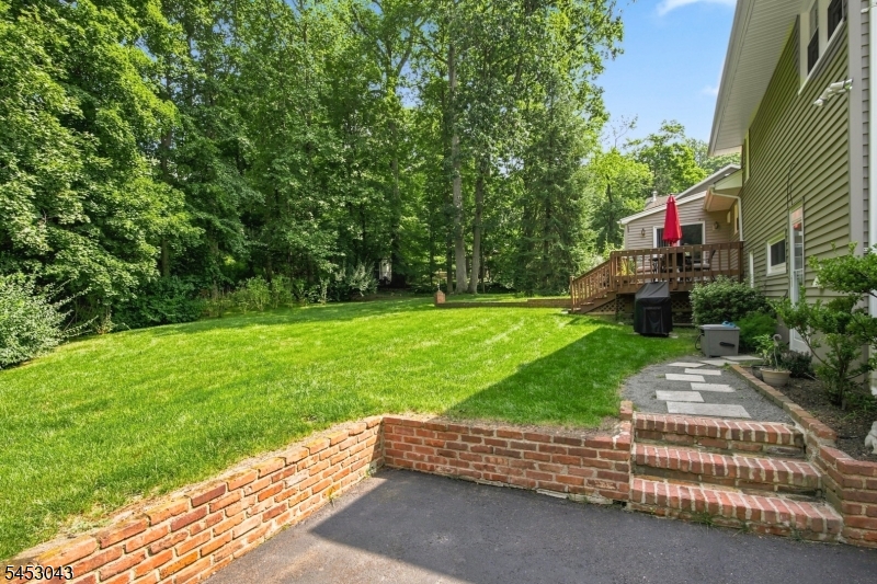 23 Evergreen Dr