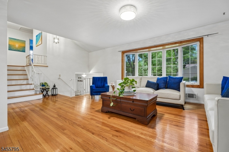 6 Gordon Pl