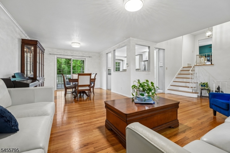 6 Gordon Pl
