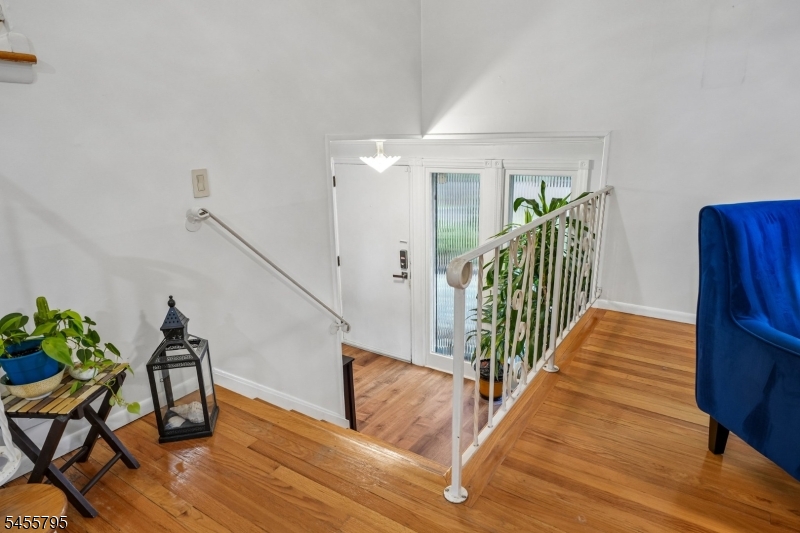 6 Gordon Pl