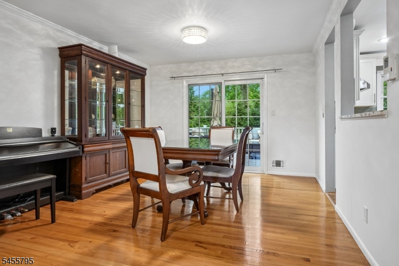 6 Gordon Pl