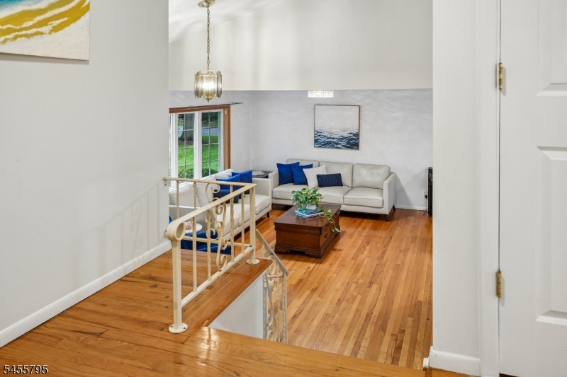 6 Gordon Pl