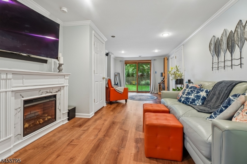 6 Gordon Pl
