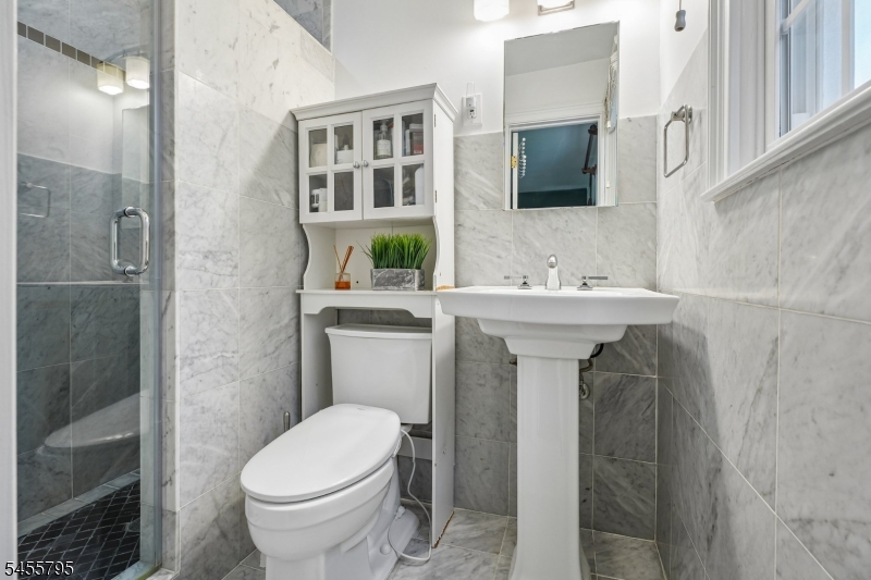 6 Gordon Pl