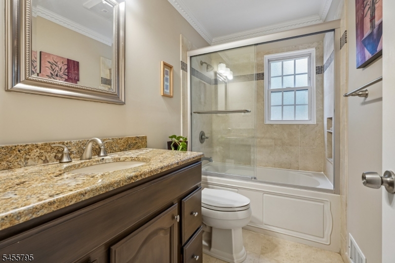 6 Gordon Pl