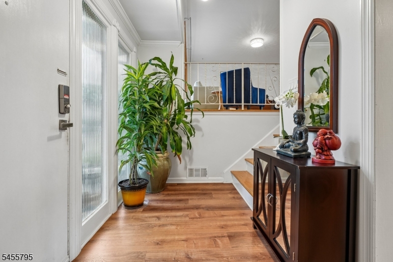 6 Gordon Pl