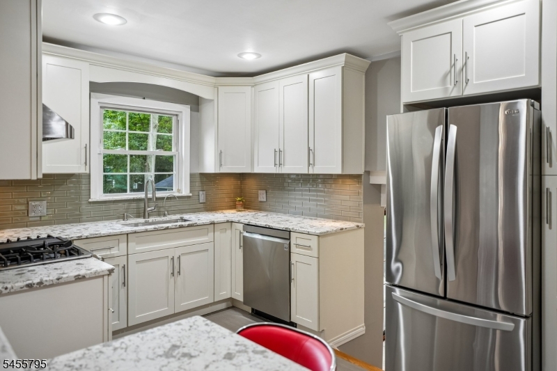 6 Gordon Pl
