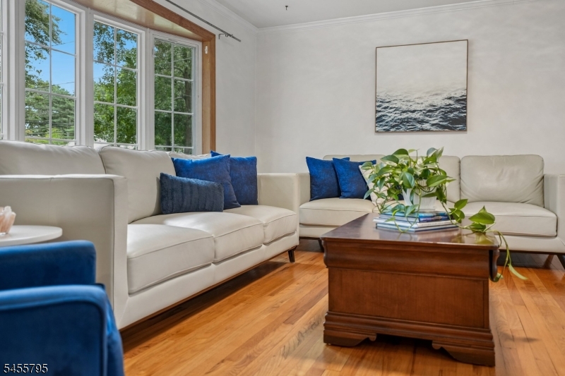 6 Gordon Pl