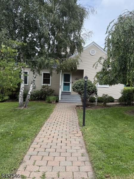 10 Arcata Ln