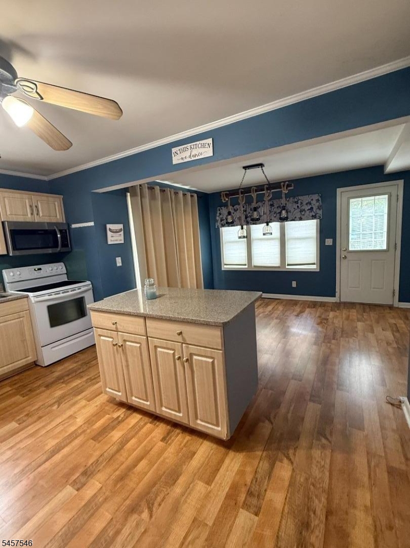 10 Arcata Ln