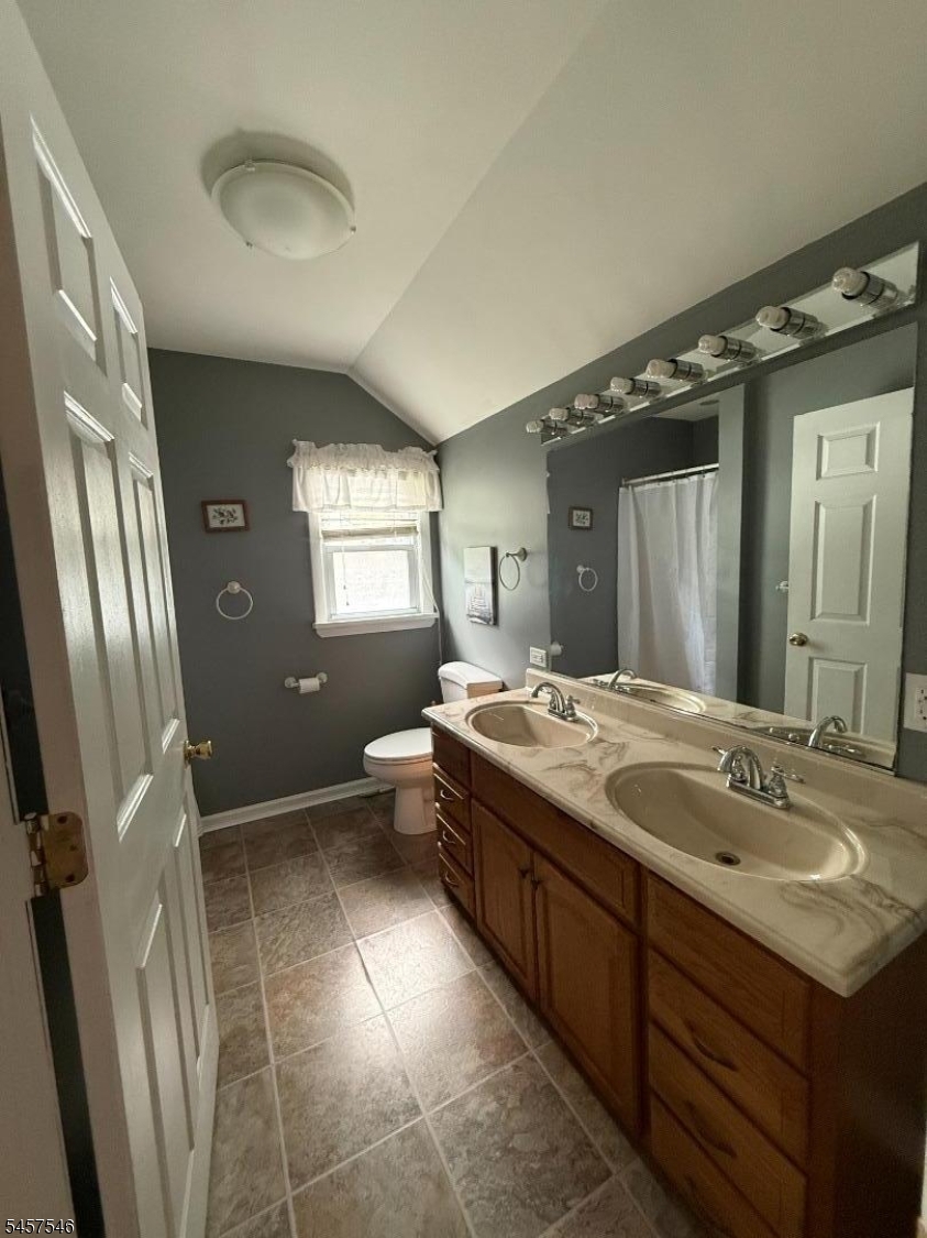 10 Arcata Ln