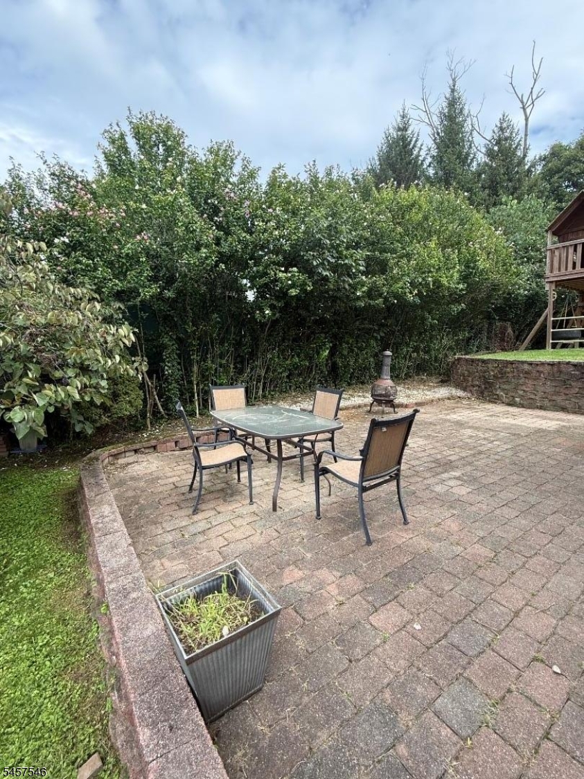 10 Arcata Ln