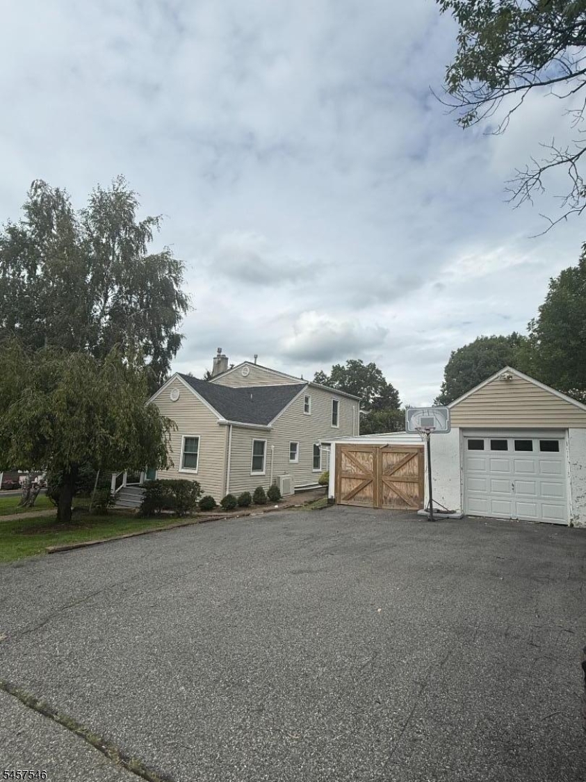 10 Arcata Ln