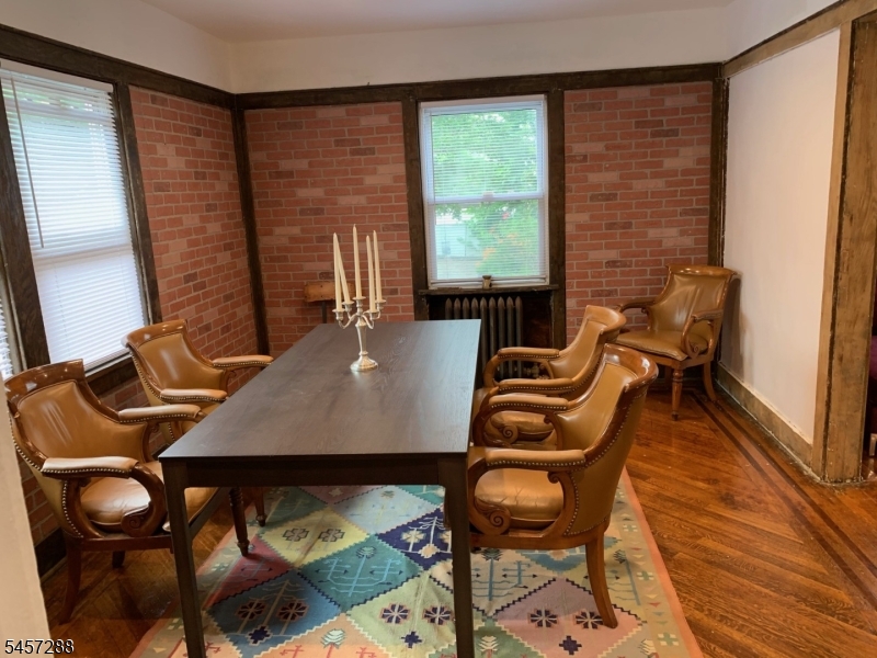 97 Elliot Pl