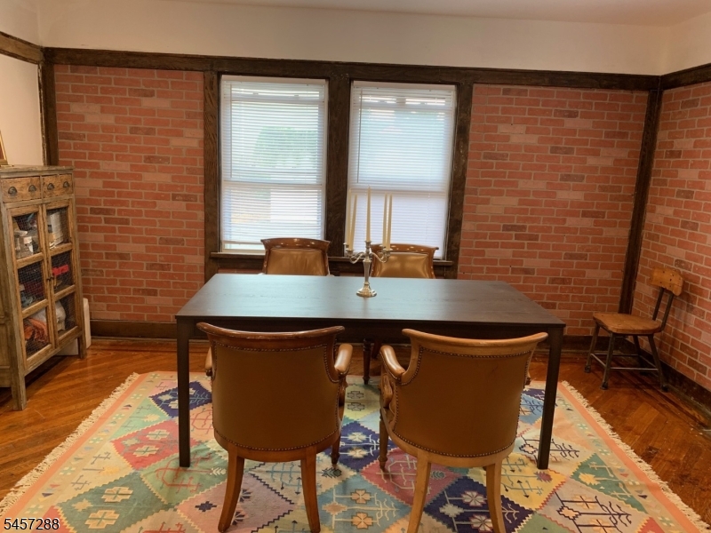 97 Elliot Pl