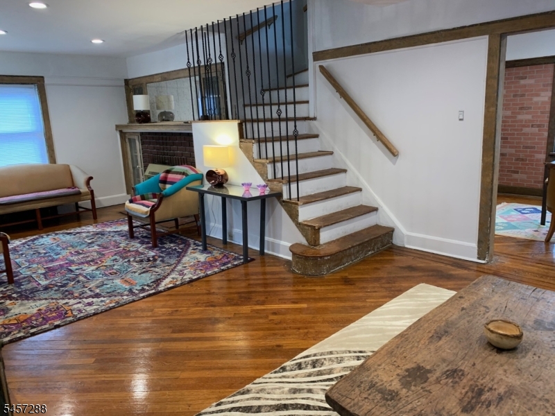 97 Elliot Pl