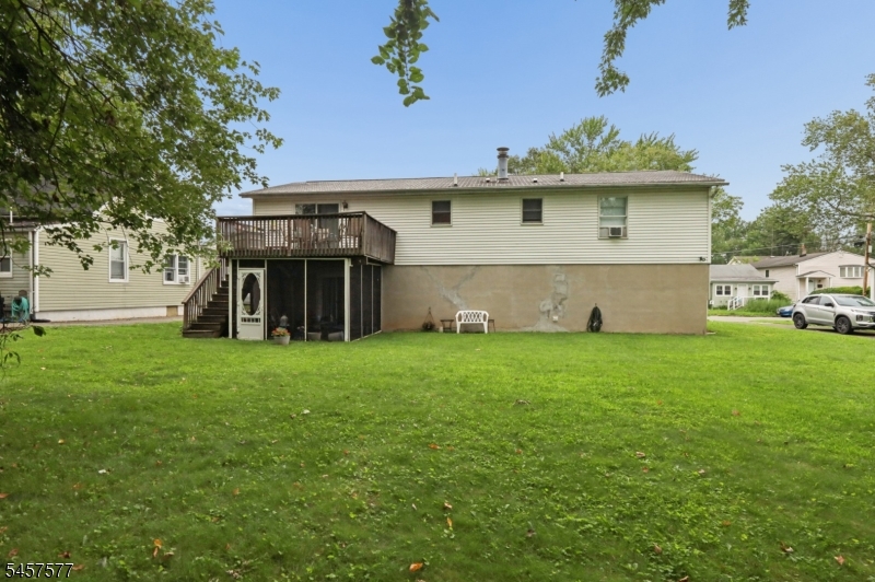15 Garfield Rd