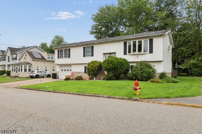 15 Garfield Rd