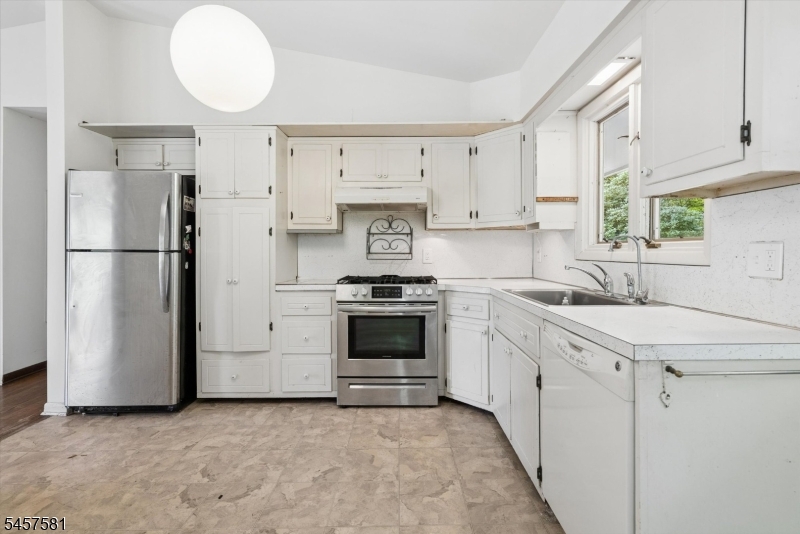 51 Hibler Rd