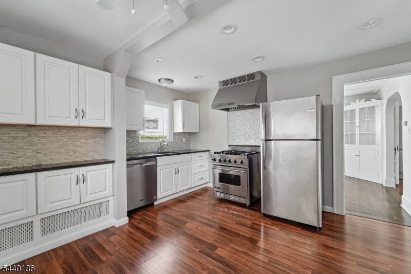 34 Cypress St