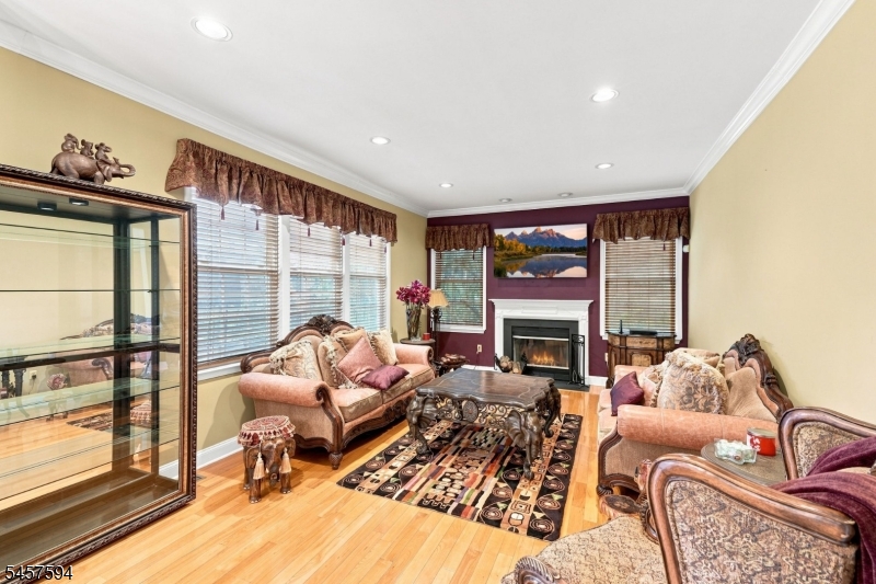 1002 Valerie Place