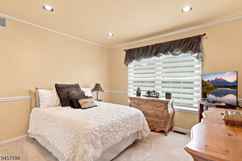 1002 Valerie Place