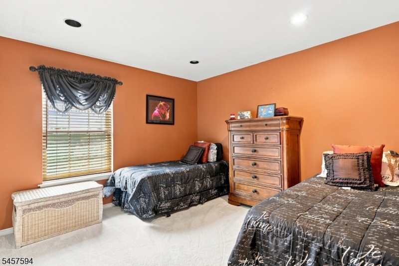 1002 Valerie Place