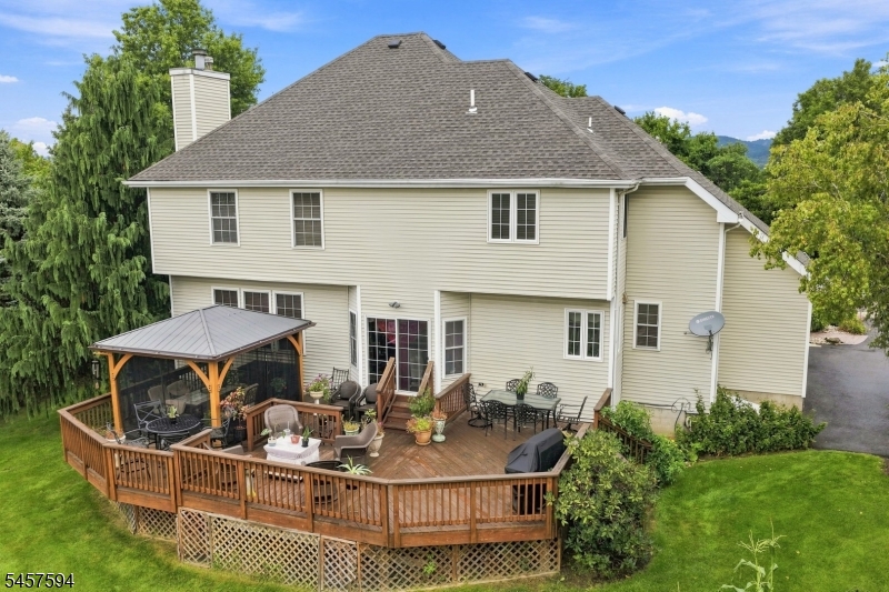 1002 Valerie Place