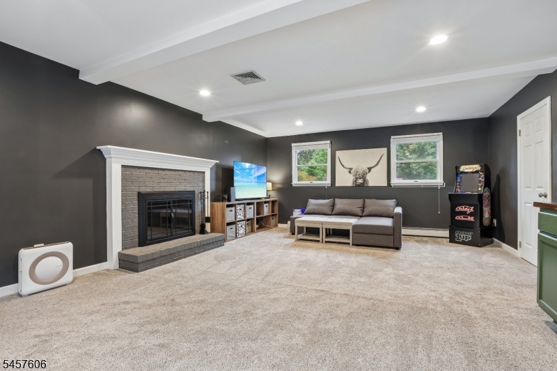 109 Pleasant Hill Rd