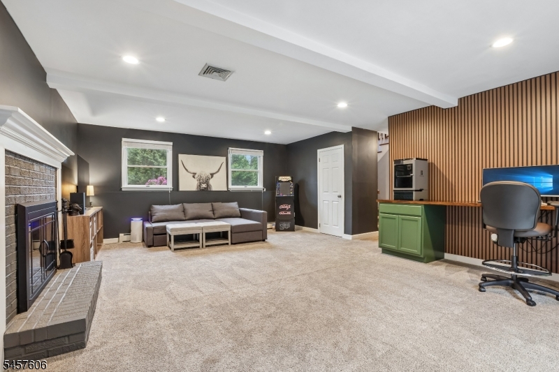 109 Pleasant Hill Rd