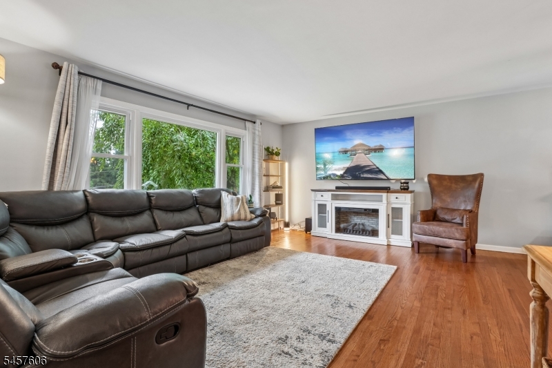 109 Pleasant Hill Rd