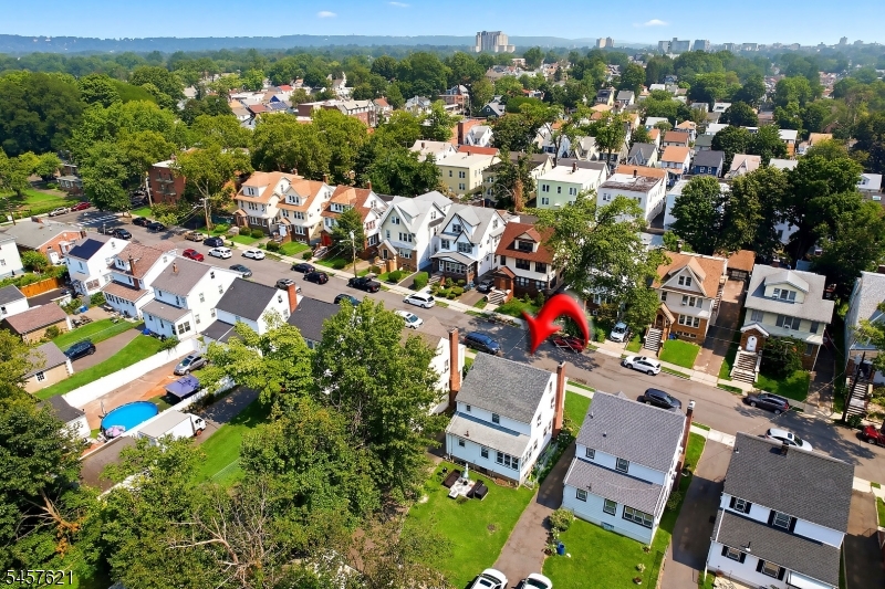 24 Cleveland Ave