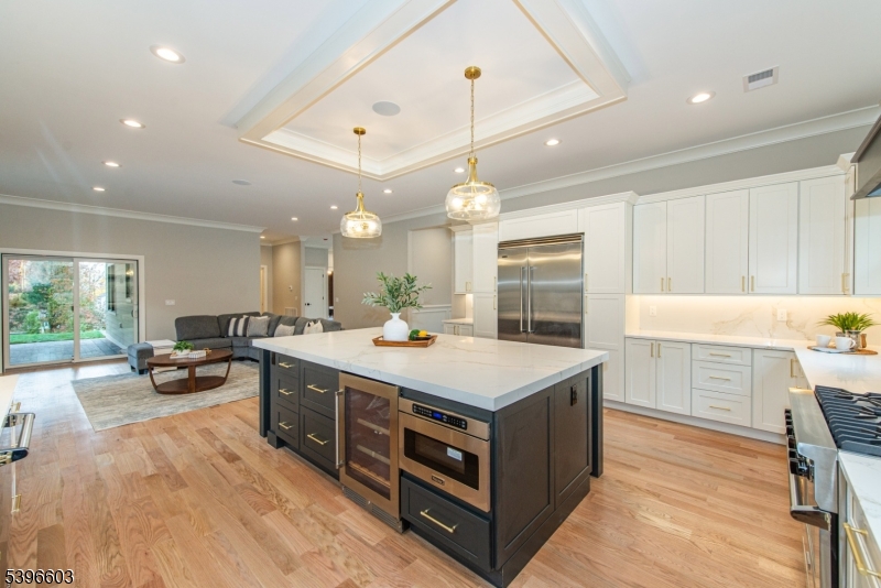 24 Cliffside Dr