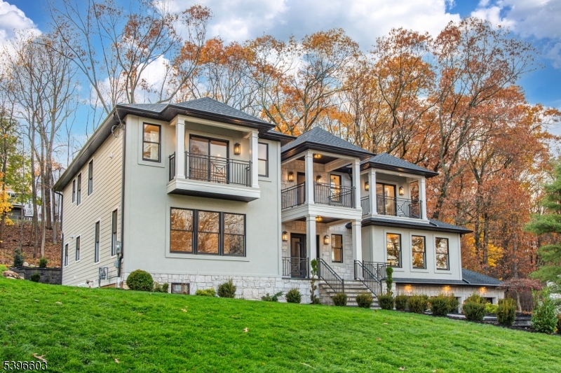 24 Cliffside Dr